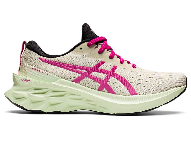 Sapatilhas Running Asics NOVABLAST 2 Mulher Bege, 2378A062.190